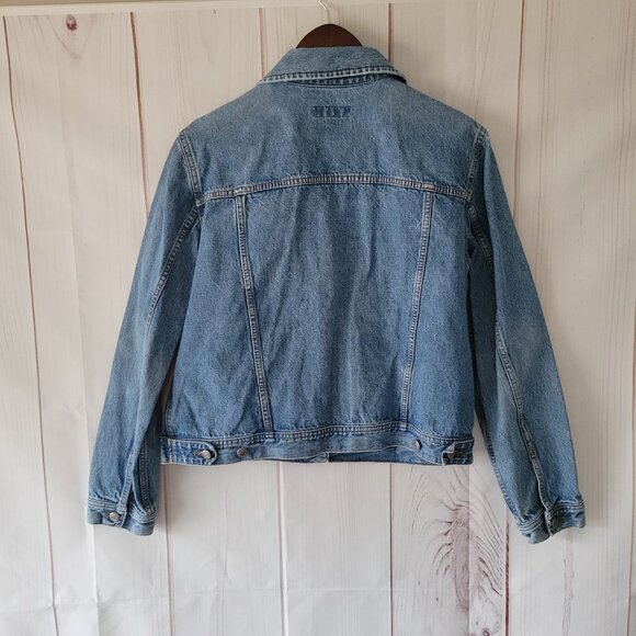 IZOD Jeans Vintage Women’s L, 100% Cotton Classic Denim Jean Jacket, Like New - Picture 4 of 10